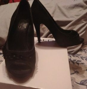 Aldo velvet peep toe heels